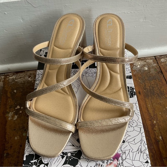 CL by Laundry Blaine Starstone Wedge Sandals in Gold - Picture 1 of 6